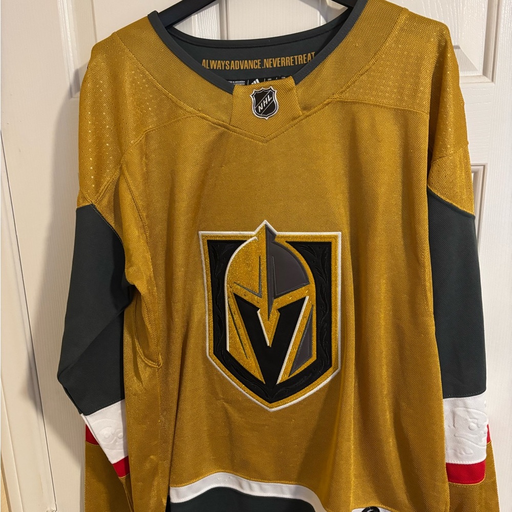 Original adidas original team jersey beautiful piece!!! Size XL
